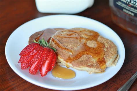 Healthy Whole Wheat Bran Pancakes : Kendra's Treats