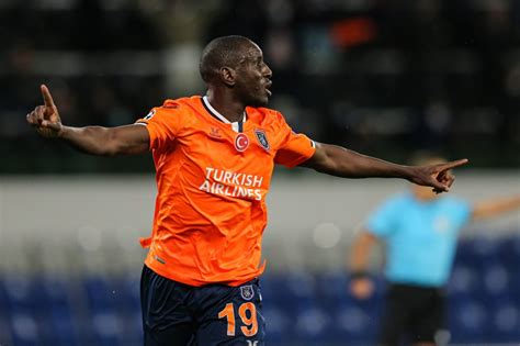 Former Chelsea striker Demba Ba punishes woeful Manchester United defence as Istanbul Basaksehir ...