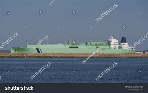 Lng Tanker Ship Load Gas Goes Stock Photo 2188074561 | Shutterstock