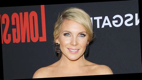 June Diane Raphael Is 'Super Open' With Sons, Talks About Gender Fluidity - WSTale.com