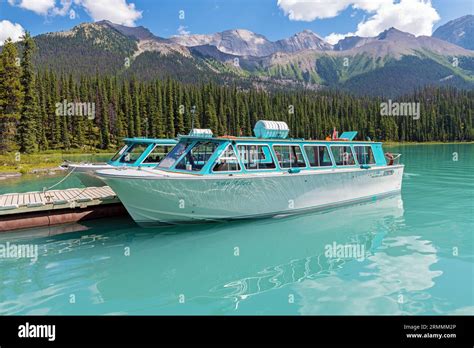 Maligne Lake cruise boat on the Spirit Island dock, Jasper national park, Alberta, Canada Stock ...