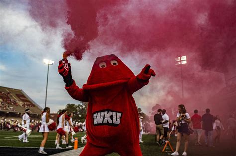 Big Red finishes runner-up in controversial Twitter mascot poll | WKU ...