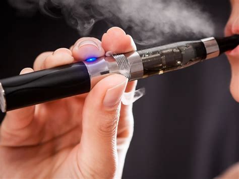 Is it Safe for You to Use Marijuana Vaporizers & Vape Pens?