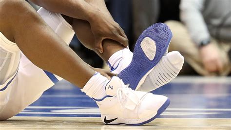 Nike 'working to identify issue' that caused Zion Williamson's shoe to ...