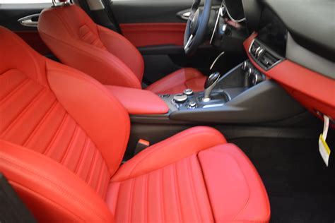 2018 Alfa Romeo Giulia Red Interior | Cabinets Matttroy