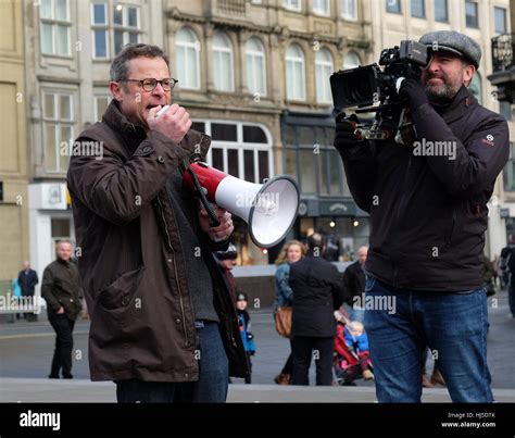 Hugh fearnley whittingstall hi-res stock photography and images - Alamy