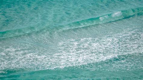 Wave on Ocean in Birds Eye View · Free Stock Photo