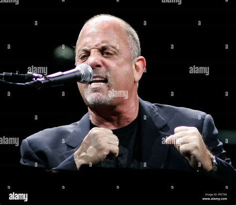 Billy joel concert hi-res stock photography and images - Alamy