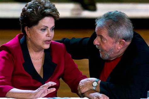 Lula isola Dilma de reunião da campanha e irrita presidente | VEJA