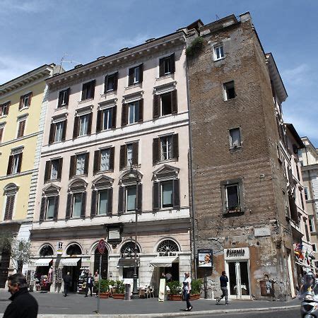 Suite Art Navona Rome: 2 star Hotel with a Minimum Price 117.68€| UPDATED FOR 2024 | romevibes.com