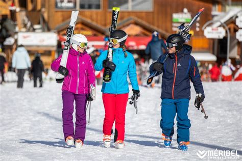 What to Wear Skiing? Boots, Jackets, Apres Ski & More [2024]