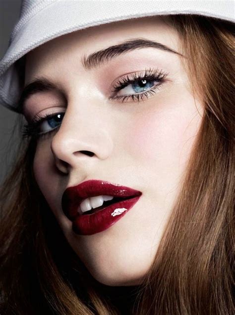 25 Glamorous Makeup Ideas with Red Lipstick