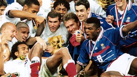 Foot : 20 ans après la victoire de la France en Coupe du monde, les ...