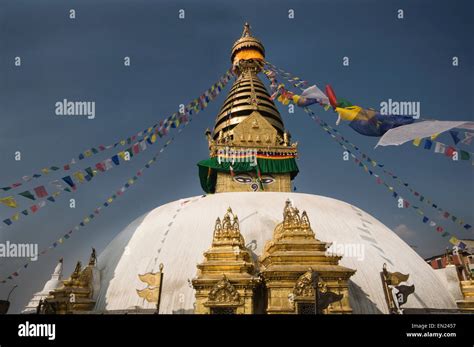 NEPAL, Kathmandu, Swayambhunath Buddhist Temple, main Swayambhunath Stupa Stock Photo - Alamy