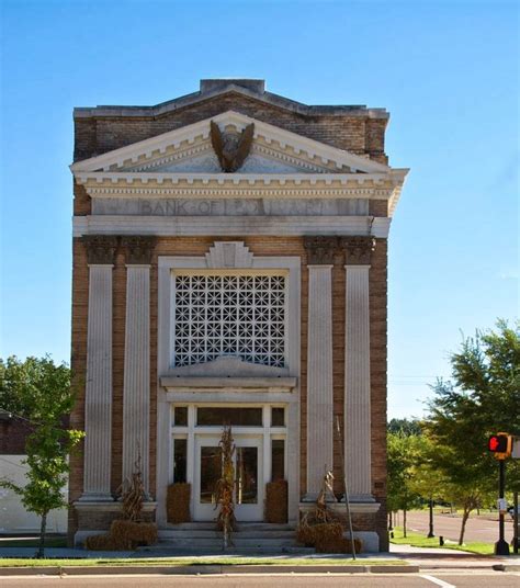 the historic bank of bolivar tennessee building dates from the late ... | Bolivar, Tennessee ...