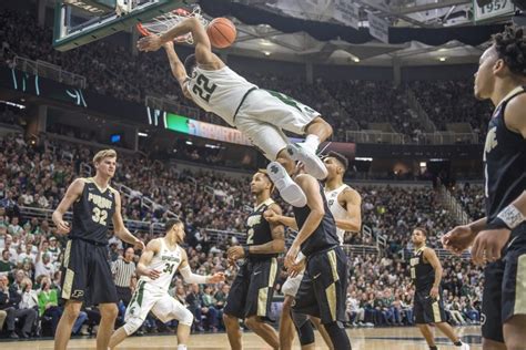 Men's basketball beats No. 3 Purdue thanks to Bridges' game-winning ...