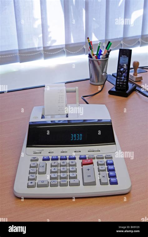 Calculating machine hi-res stock photography and images - Alamy