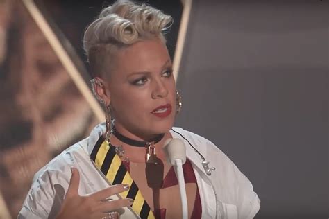 Pink Takes Home 2017 MTV VMAs Video Vanguard Award