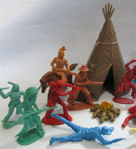 Cowboys + Indians Teepee Plastic Western Playset Figures Lot Toys