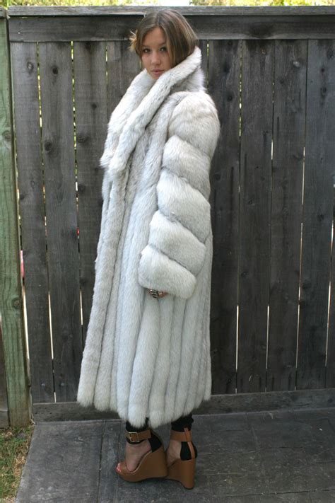 Jacket Sale, Fur Jacket, White Fox, Blue And White, Fox Fur Coat, Fur ...