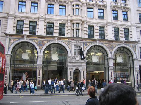 File:Apple Store Regent Street London UK-2005-09-24.jpg - Wikipedia