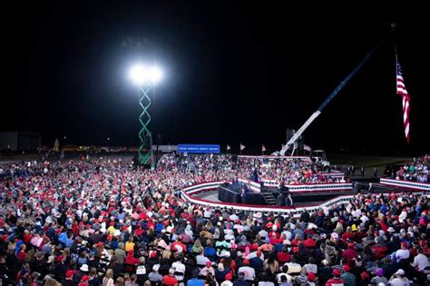 How Many Attended Trump’s Fayetteville Rally? NC Crowd Photos | Heavy.com