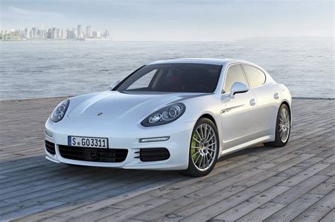 2014 Porsche Panamera Facelift First Photos Leaked - autoevolution