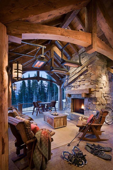 A rustic-chic home surrounded by the Rocky Mountains