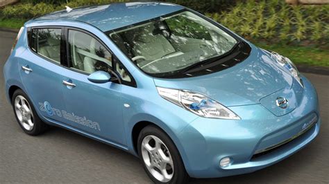 Nissan Leaf electric car gets a price tag: $33,000 | ZDNET