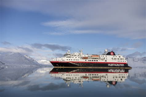 Hurtigruten Cruises | Get Deals on Hurtigruten Cruises from Hays Cruise