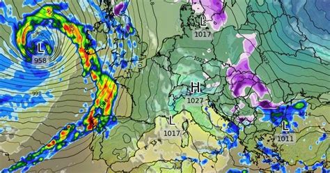 Ireland storm forecast as dramatic weather maps show gigantic wall of rain approaching - Irish ...