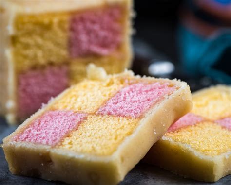 Battenberg Cake | Recipe | Classic cake, Cake recipes, Battenburg cake ...