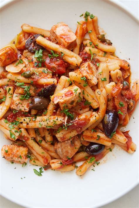 Neapolitan Pasta With Swordfish Recipe | Recipe | Swordfish recipes, Pasta, Recipes