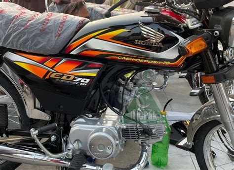 Honda CD 70 2023 Model Launched With New Sticker - INCPak