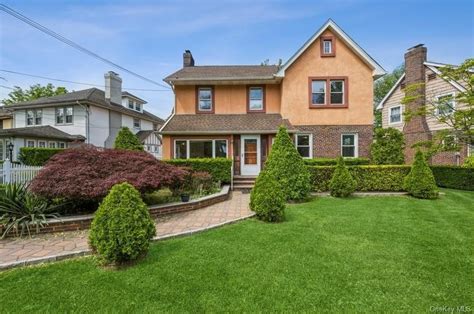 Country Club, Bronx, NY Real Estate & Homes for Sale | realtor.com®