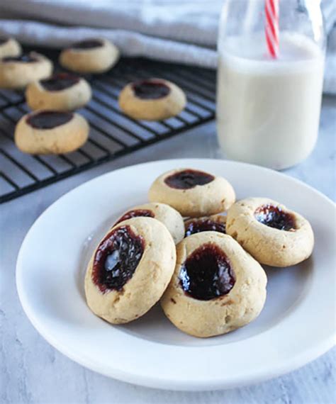 Old Fashioned Christmas Butter Cookies Recipe with Jam - Simple And Savory