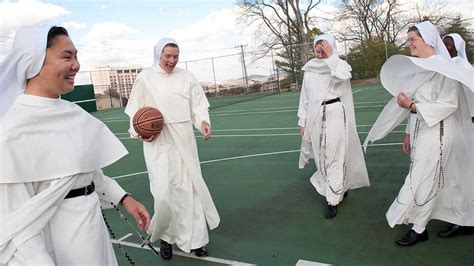 Benedictine Nuns Habits