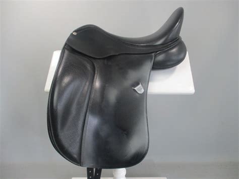 Bates Dressage Saddle 16" | Saddle Central