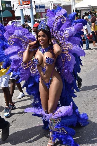 Enjoy pictures of Curaçao Carnival - Curaçao Chronicle