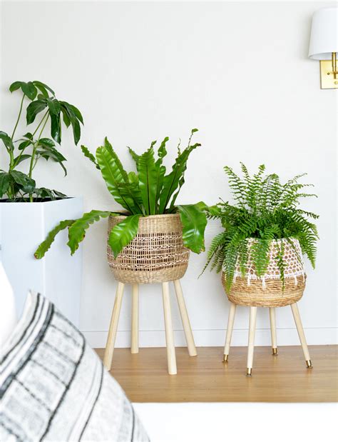 DIY: Woven Basket Plant Stands - Eyes For Furniture