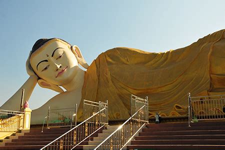 Wisata Patung Budha Tidur Mojokerto, Indonesia. Ternyata Mirip di Thailand dan Myanmar