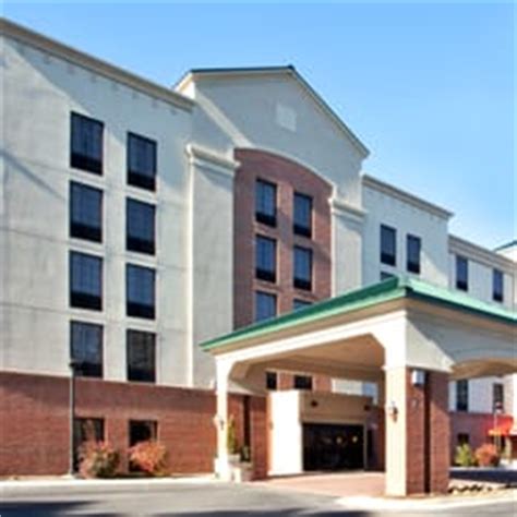 Holiday Inn Hotel & Suites Newport News - 32 Photos & 22 Reviews ...