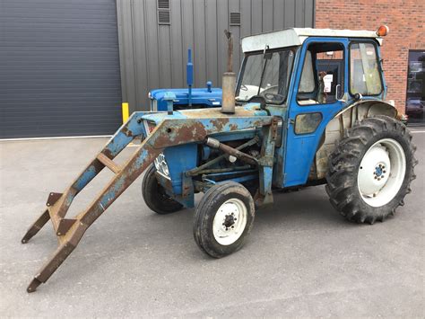 Ford 3000 tractor with loader, starts and runs well. Low hours