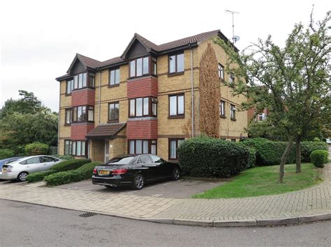 Properties For Rent in Surrey Quays - Flats & Houses - Oliver Jaques