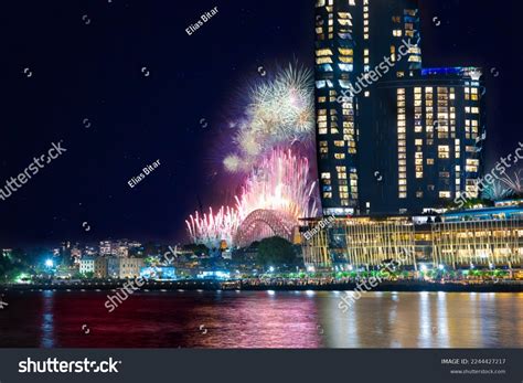 Sydney Harbour Bridge New Years Eve Stock Photo 2244427217 | Shutterstock