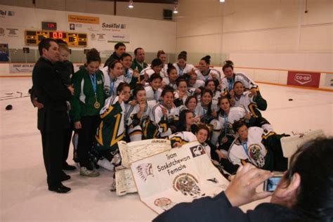 Saskatchewan’s Aboriginal Female Hockey Team Wins Big - ICT News