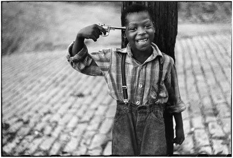 Elliott Erwitt: Pittsburgh 1950 | MONOVISIONS