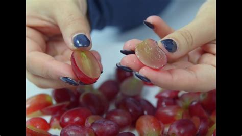 How to Cut Grapes to Prevent Choking - YouTube