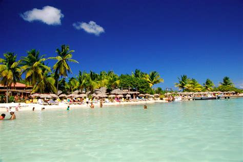 Wanderlust Traveler: Pinel Island, St. Martin