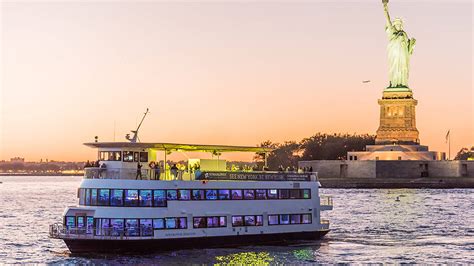 11 Best Skyline Dinner Cruises in NYC to Book Right Now In 2023